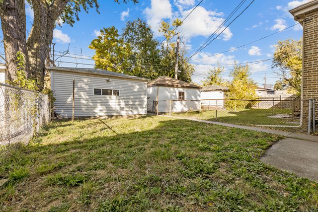 8634 S Laflin Street, Chicago, IL 60620