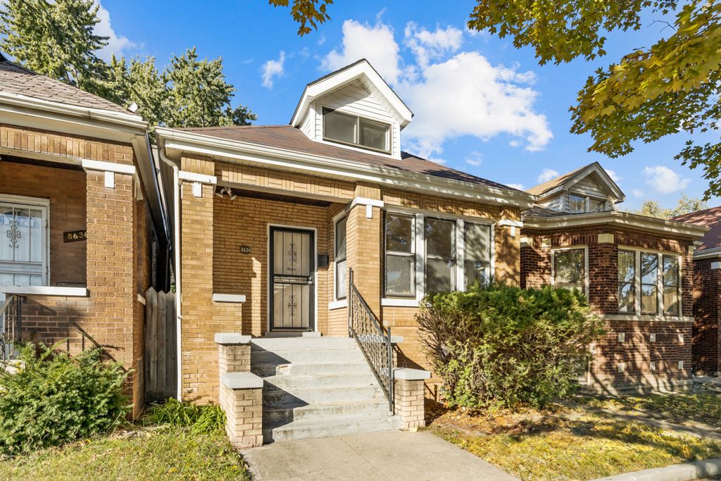 8634 S Laflin Street, Chicago, IL 60620