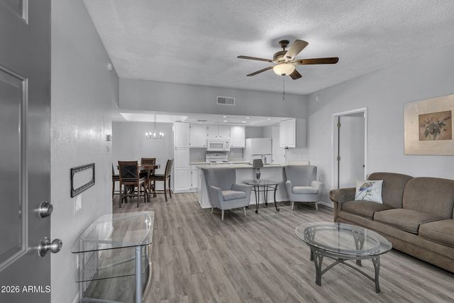 145 N 74TH Street 207, Mesa, AZ 85207