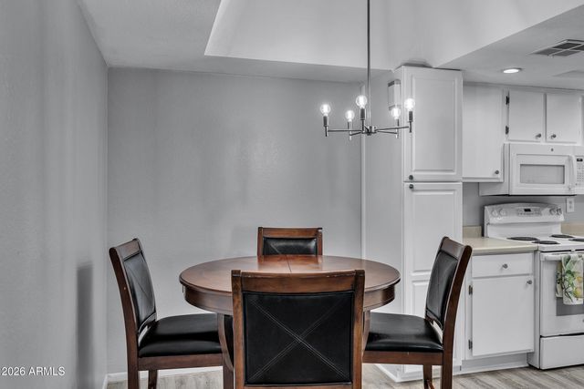 145 N 74TH Street 207, Mesa, AZ 85207