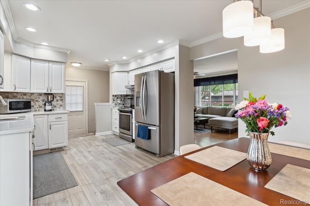 27260 NORMA Drive, Warren, MI 48093