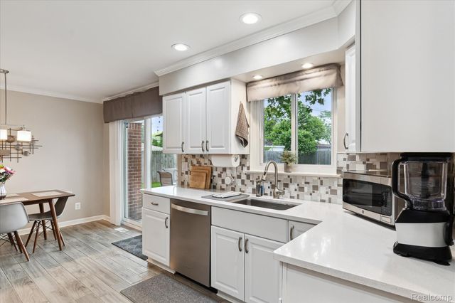 27260 NORMA Drive, Warren, MI 48093