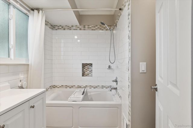 27260 NORMA Drive, Warren, MI 48093