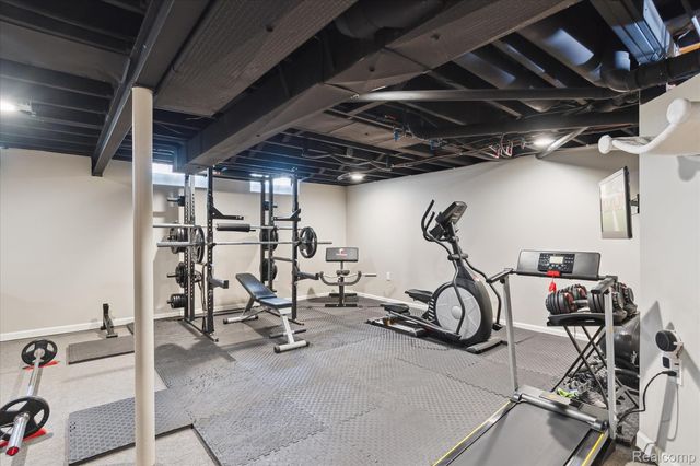 27260 NORMA Drive, Warren, MI 48093