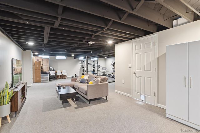 27260 NORMA Drive, Warren, MI 48093