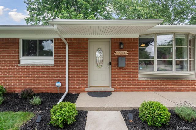 27260 NORMA Drive, Warren, MI 48093