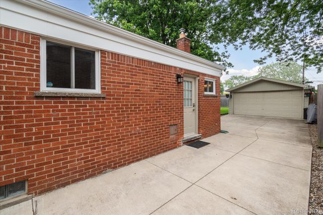 27260 NORMA Drive, Warren, MI 48093