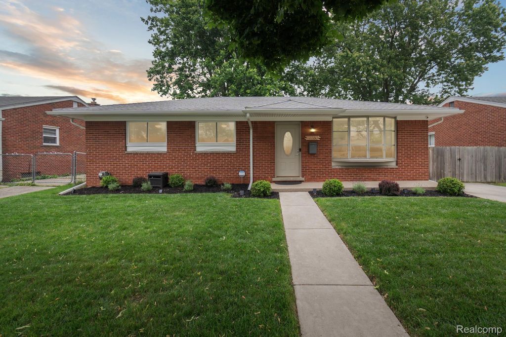 27260 NORMA Drive, Warren, MI 48093