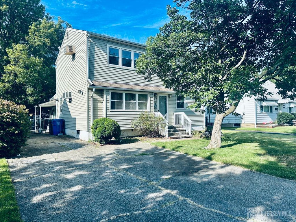 41 W Henry Place W, Iselin, NJ 08830