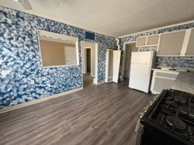 5715 W Mitchell STREET, Milwaukee, WI 53214