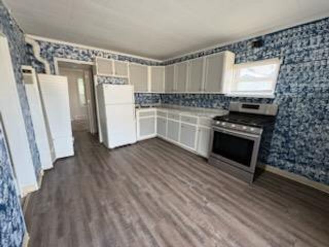 5715 W Mitchell STREET, Milwaukee, WI 53214