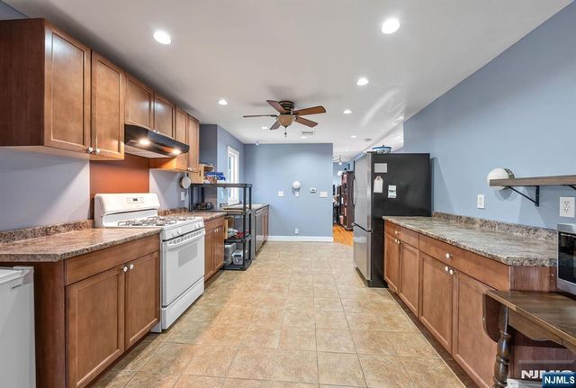 631 Montview Place, River Vale, NJ 07675