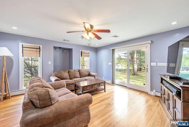 631 Montview Place, River Vale, NJ 07675