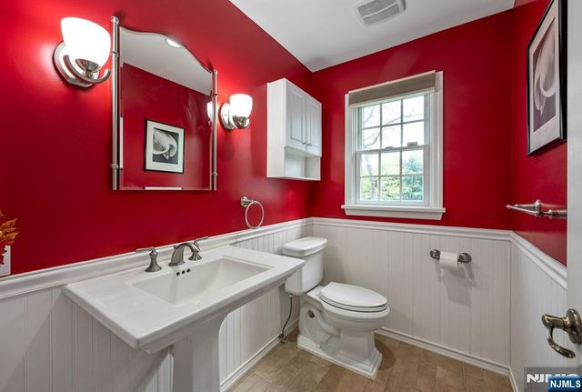 631 Montview Place, River Vale, NJ 07675