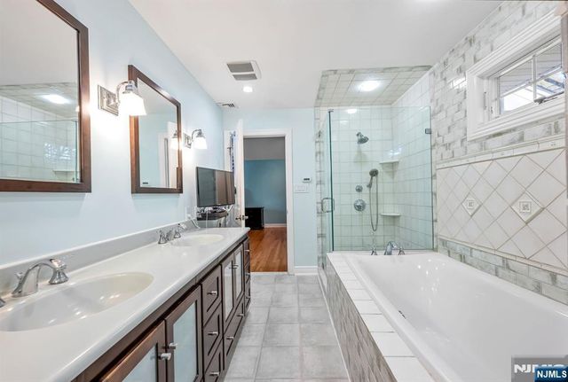 631 Montview Place, River Vale, NJ 07675