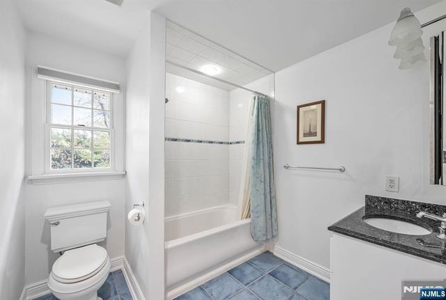 631 Montview Place, River Vale, NJ 07675