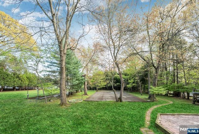 631 Montview Place, River Vale, NJ 07675