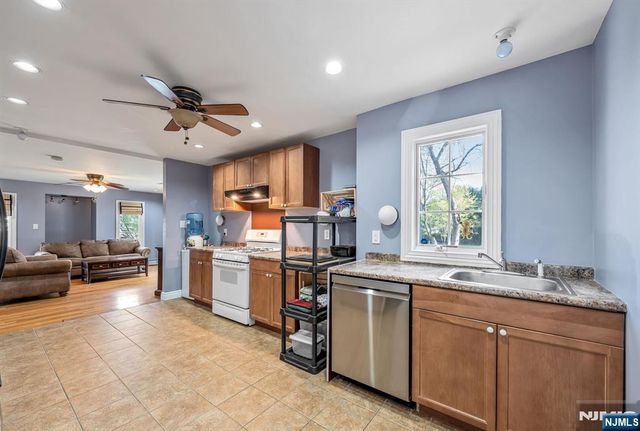 631 Montview Place, River Vale, NJ 07675