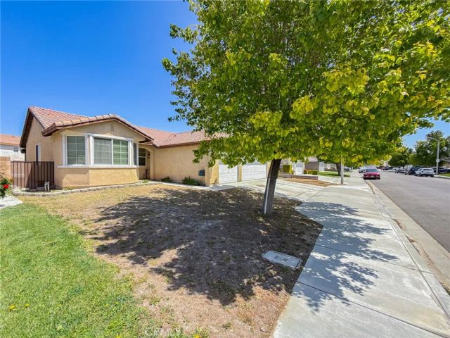 4557 W Avenue J5, Lancaster, CA 93536