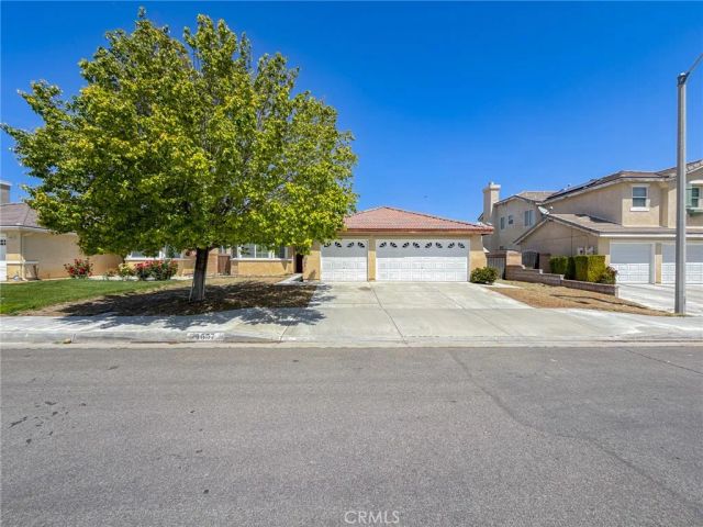 4557 W Avenue J5, Lancaster, CA 93536