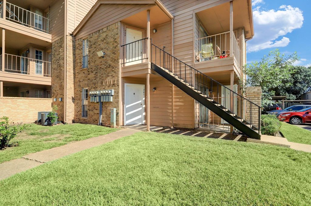 10101 S Gessner Road 701, Houston, TX 77071