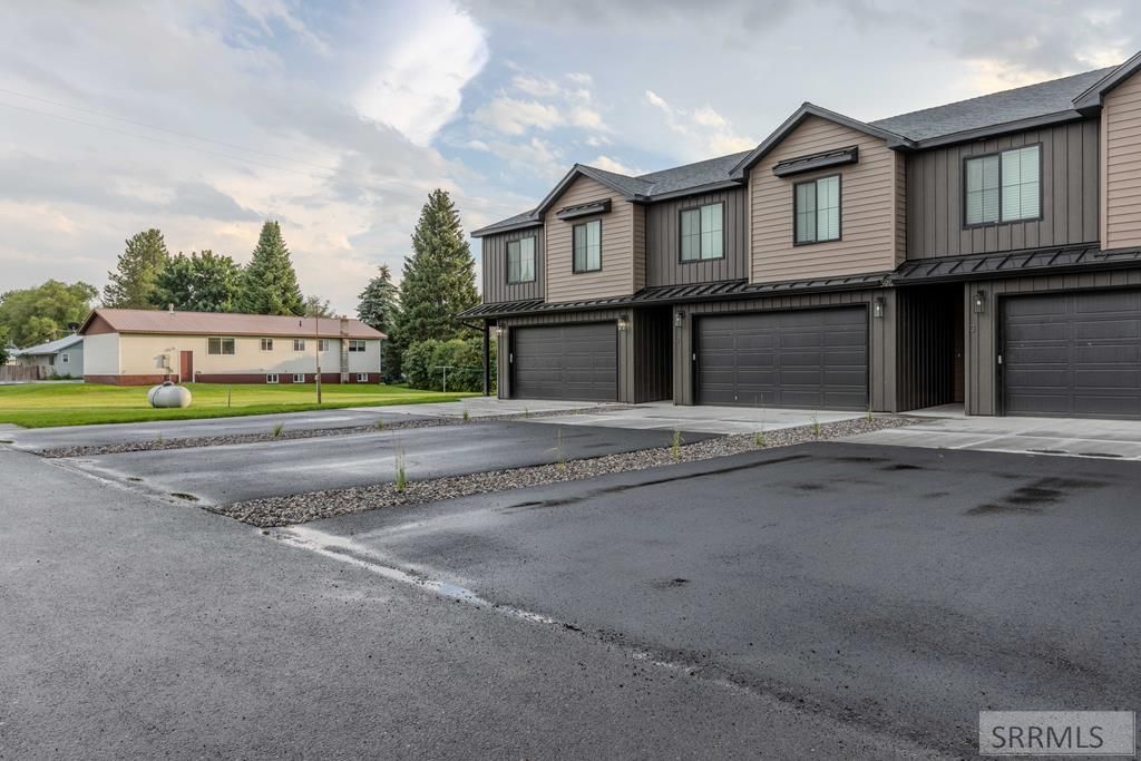 Image 54 of property listing at 620 N 4th Street # 3, Ashton, ID 83420