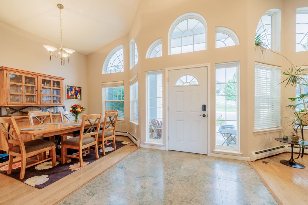Image 4 of property listing at 2028 Flowerree Street, Helena, MT 59601