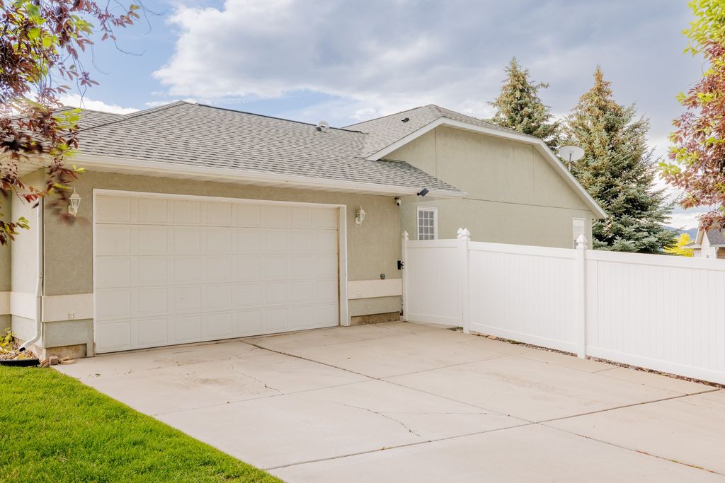 Image 61 of property listing at 2028 Flowerree Street, Helena, MT 59601