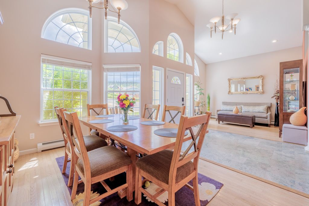 Image 8 of property listing at 2028 Flowerree Street, Helena, MT 59601