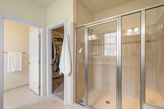 44568 GRANITE RUN TER, Ashburn, VA 20147