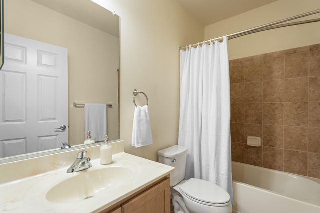 44568 GRANITE RUN TER, Ashburn, VA 20147