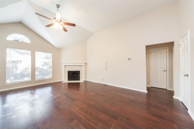 3114 Glenwood Dr, Pearland, TX 77584