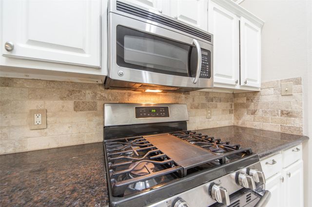 3114 Glenwood Dr, Pearland, TX 77584