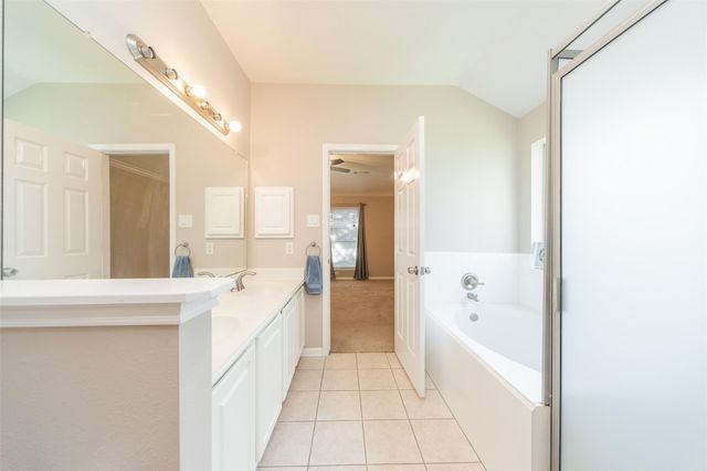 3114 Glenwood Dr, Pearland, TX 77584