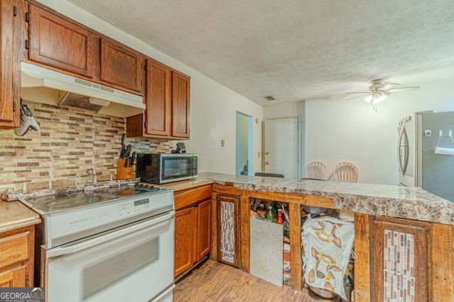 3809 Valley Brook Road, Snellville, GA 30039