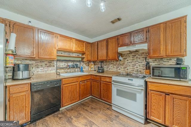 3809 Valley Brook Road, Snellville, GA 30039