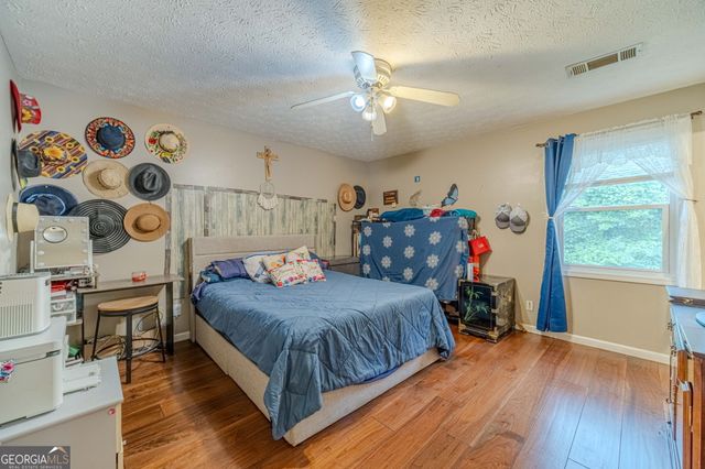 3809 Valley Brook Road, Snellville, GA 30039
