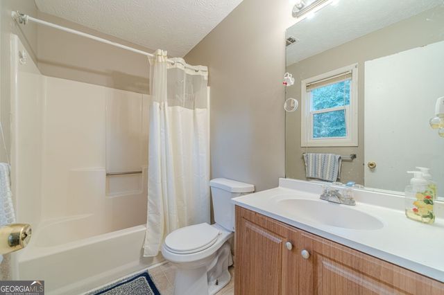 3809 Valley Brook Road, Snellville, GA 30039
