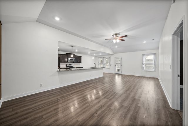 204 King Rd, Clarksville, TN 37042