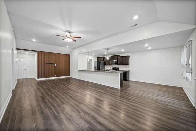 204 King Rd, Clarksville, TN 37042