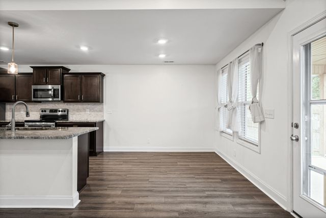 204 King Rd, Clarksville, TN 37042