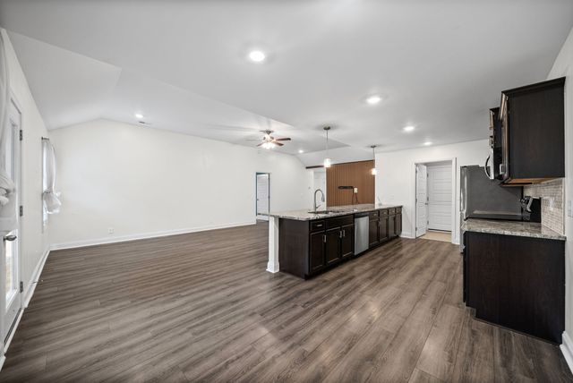 204 King Rd, Clarksville, TN 37042
