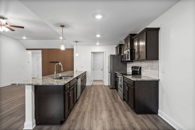 204 King Rd, Clarksville, TN 37042