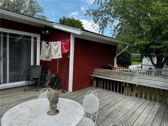 18 Leslie Road, Warwick, RI 02888