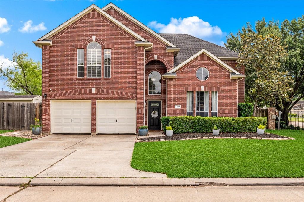11919 Helene Court, Pinehurst, TX 77362