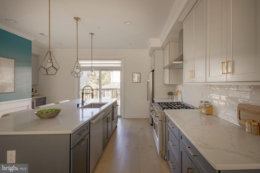 328 WRIGHT ST, PHILADELPHIA, PA 19128 — photo 3