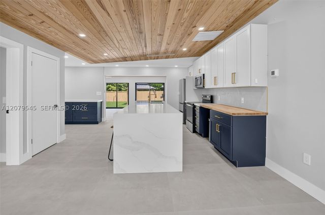 119 SW 4th Ave, Delray Beach, FL 33444