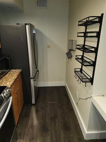 8540 SW 212th St 303, Cutler Bay, FL 33189