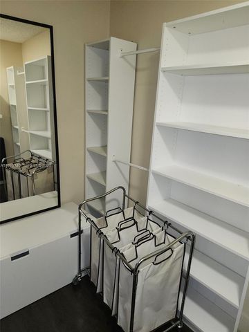 8540 SW 212th St 303, Cutler Bay, FL 33189