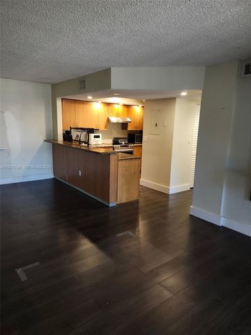 8540 SW 212th St 303, Cutler Bay, FL 33189